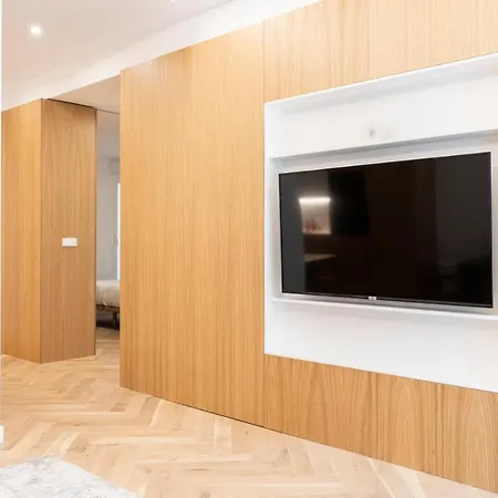 Royal Beach - Sshousing Apartament *